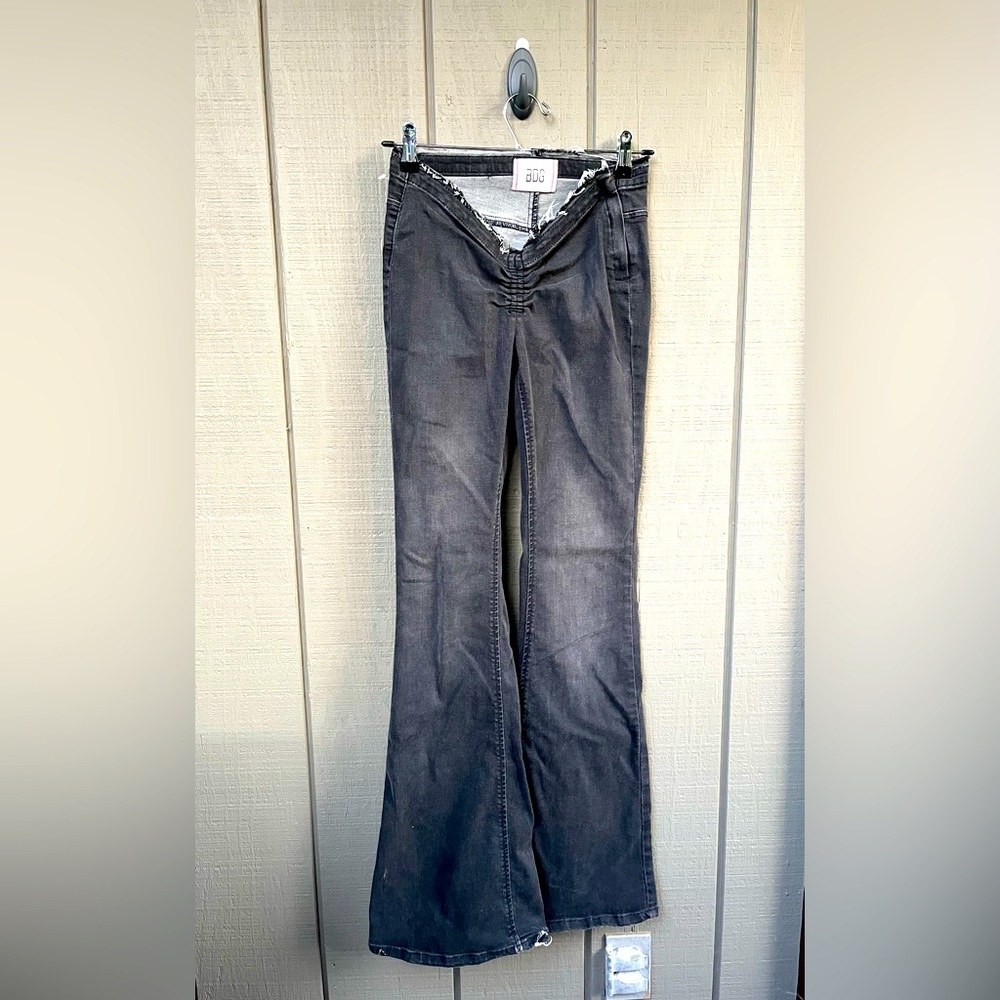 Urban Outfitters BDG Low-Rise Flare Jeans | Size 25